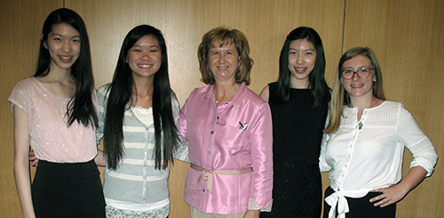 Debra Cohen (center) with the 2015 researcHStart at Illinois participants. 