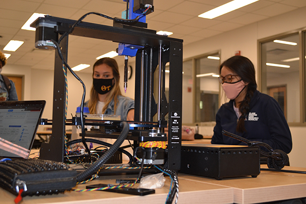 Lauren Ladehoff and Joy Chen, two members of the the 3D Bioprinter team.</