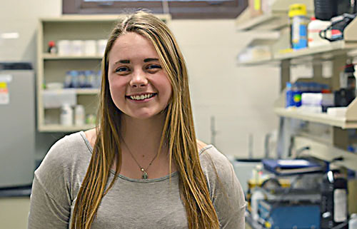 Mechanical Science and Engineering senior Haley Tholen in Amy Wagoner Johnson's Applied Biomaterials and Biomechanics Lab. (Image courtesy of Haley Tholen.) 